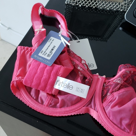 Flritelle NWT Side Support Bra - Picture 3 of 6